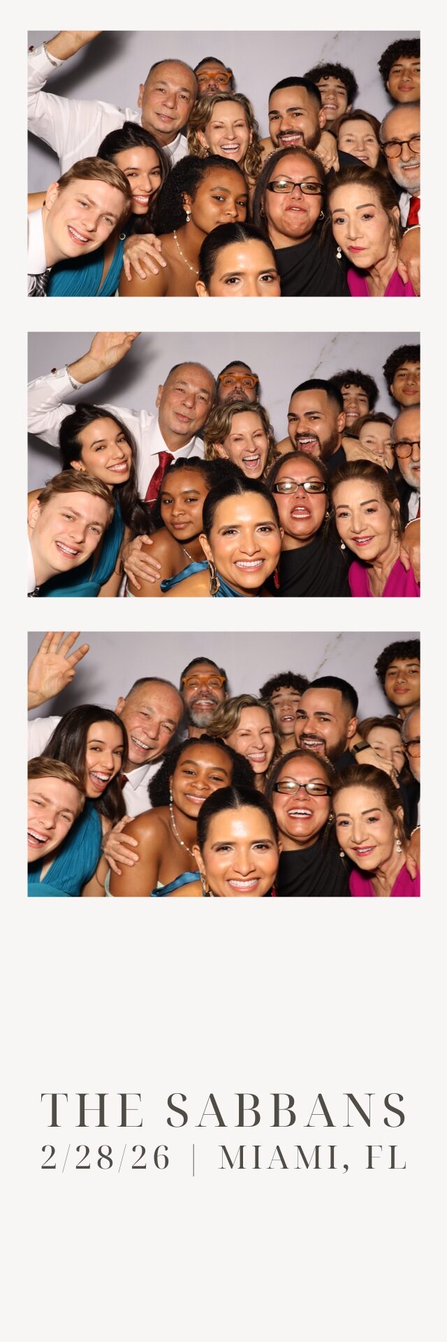 Tira clásica de cuatro fotogramas de la cabina de fotos de boda